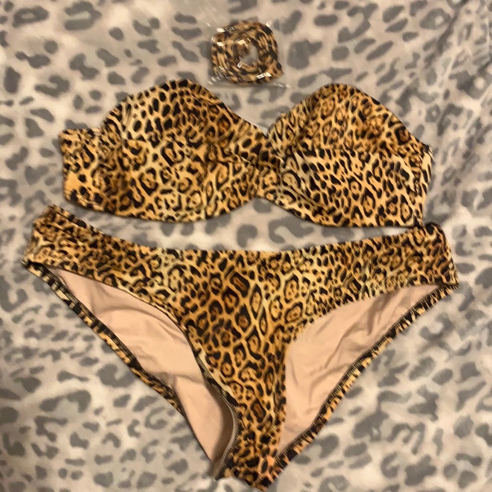 Victoria’s Secret cheetah print bikini